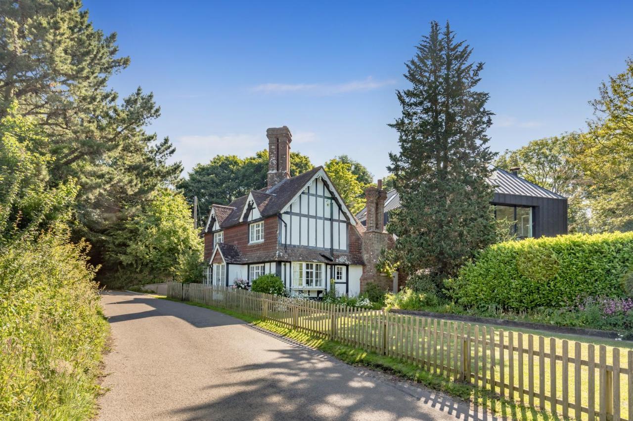Danny Lodge - Country Cottage Near Brighton By Huluki Sussex Stays Hurstpierpoint Exterior photo