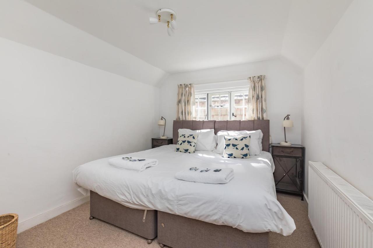 Danny Lodge - Country Cottage Near Brighton By Huluki Sussex Stays Hurstpierpoint Exterior photo