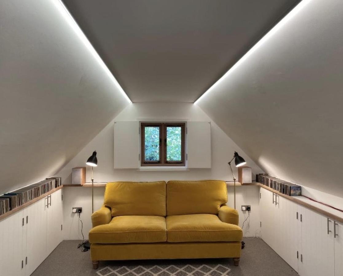 Danny Lodge - Country Cottage Near Brighton By Huluki Sussex Stays Hurstpierpoint Exterior photo